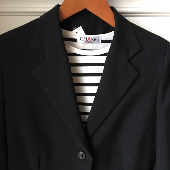 Black and White Striped Short Sleeve Top - Picture 5 of 6